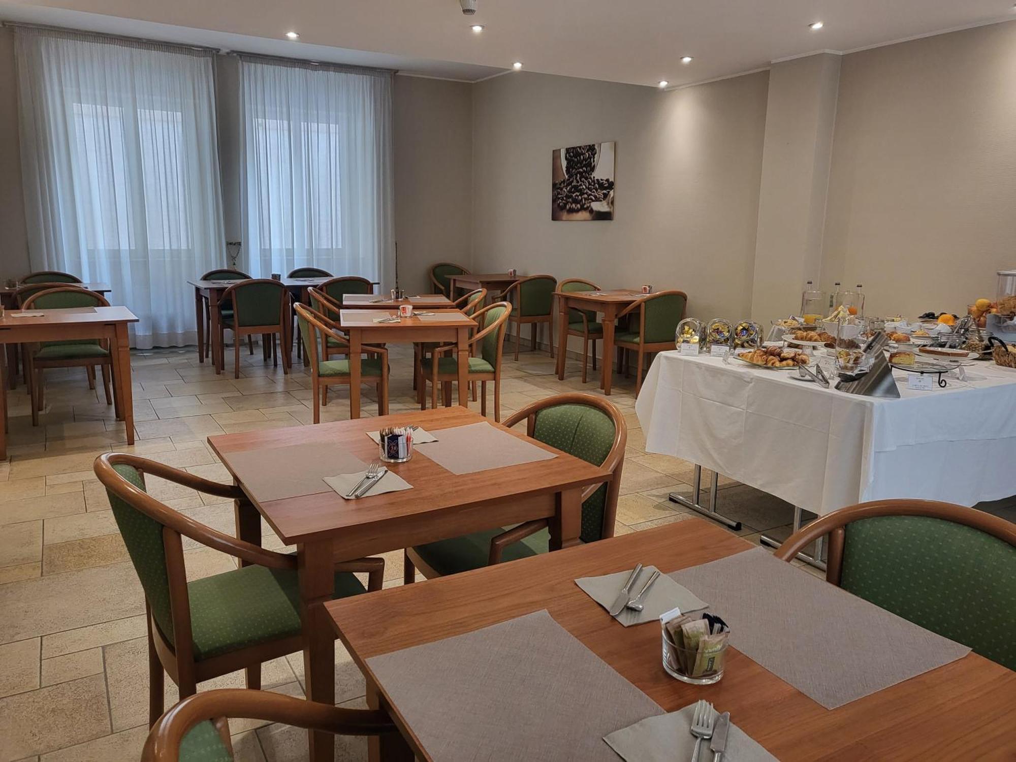 Hotel Lux Alessandria Exterior foto
