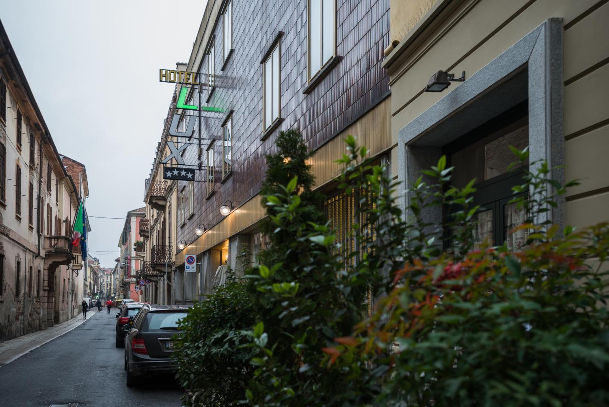 Hotel Lux Alessandria Exterior foto