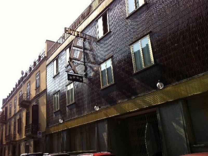 Hotel Lux Alessandria Exterior foto